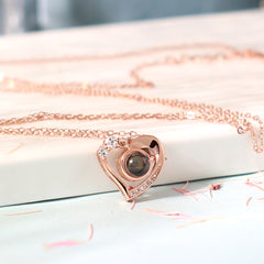 Personalisierte Herz Foto-Projektionskette mit Zirkonia – 925 Silber Kette mit Bild im Stein & Gravur