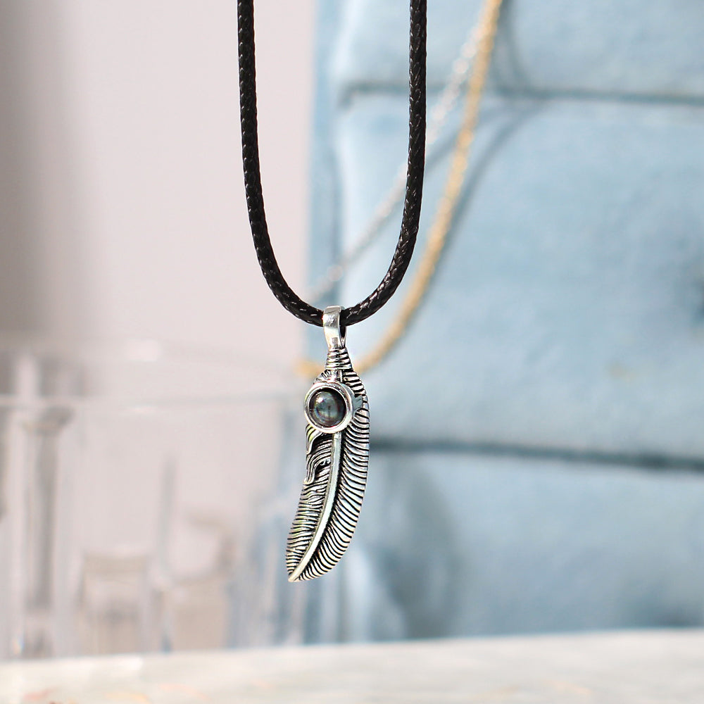 Personalisierte Feder Foto-Projektionskette aus 925 Silber – Unisex Kette mit Bild im Stein & Gravur